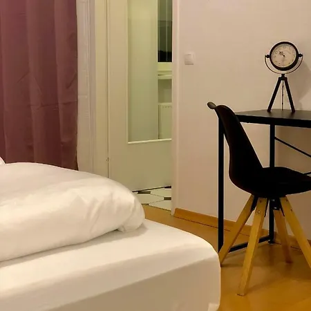 Q! Alex Apartmán Berlín