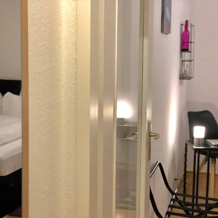 Q! Alex Apartmán *